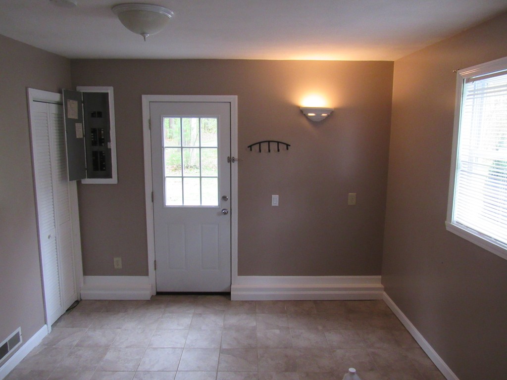 91 Pequot Road Southampton, MA 01073 - Photo 16 of 20