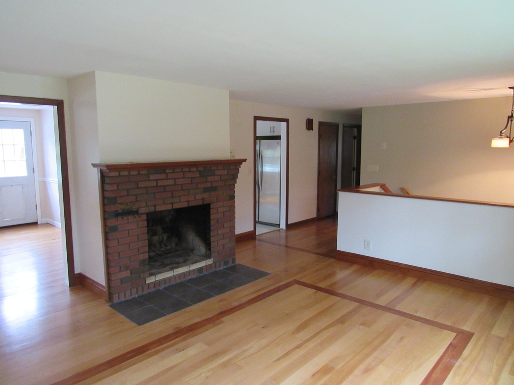 91 Pequot Road Southampton, MA 01073 - Photo 6 of 20