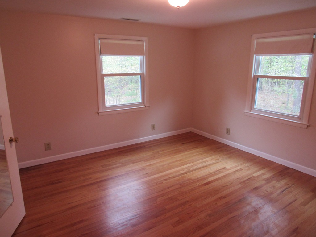 91 Pequot Road Southampton, MA 01073 - Photo 10 of 20