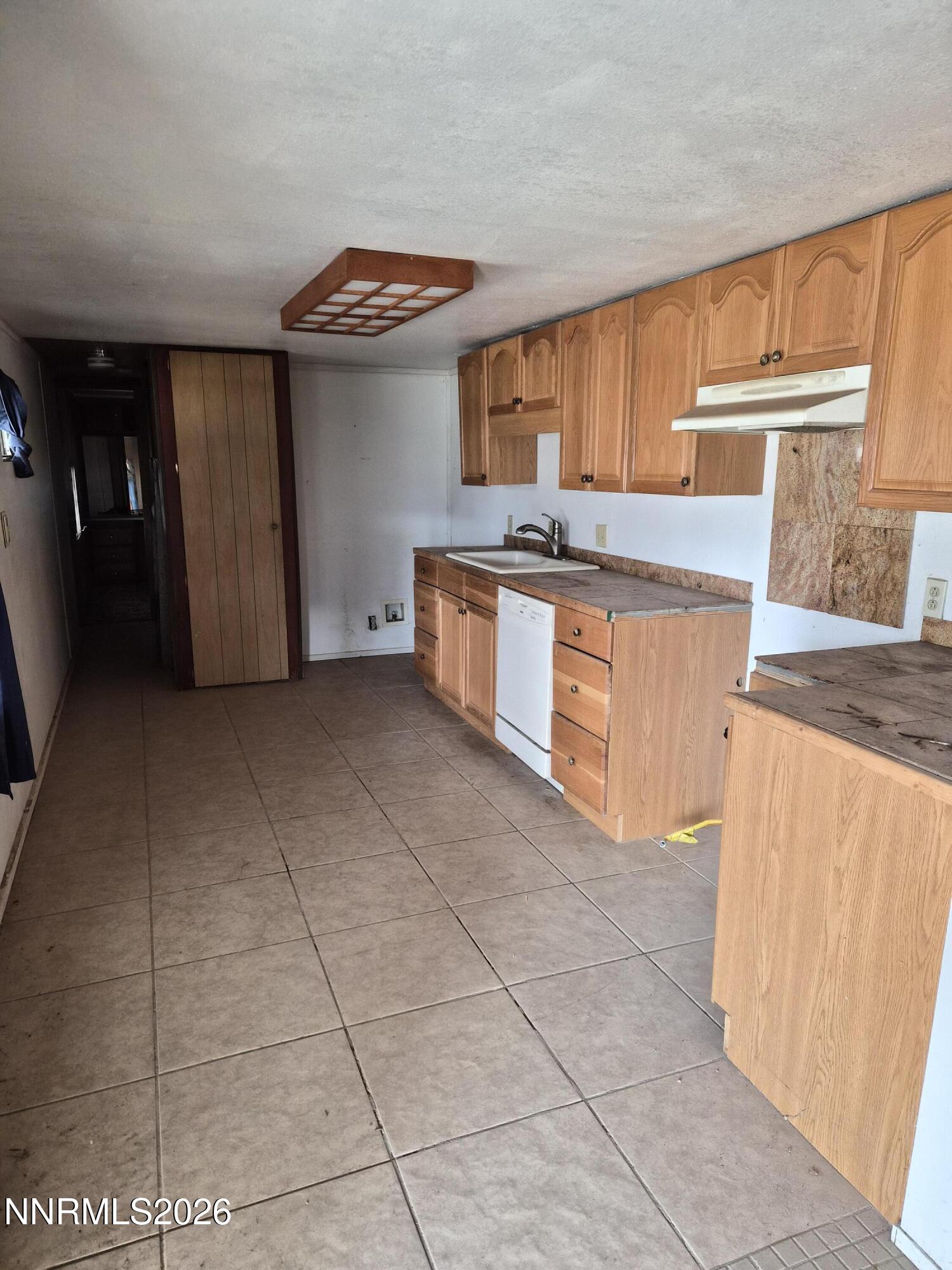 850 J Street Hawthorne, NV 89415 - Photo 6 of 8 850 J St pic5