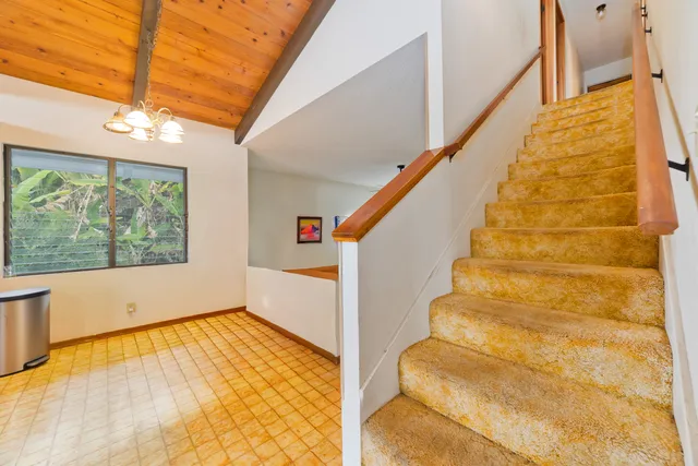 a view of empty room