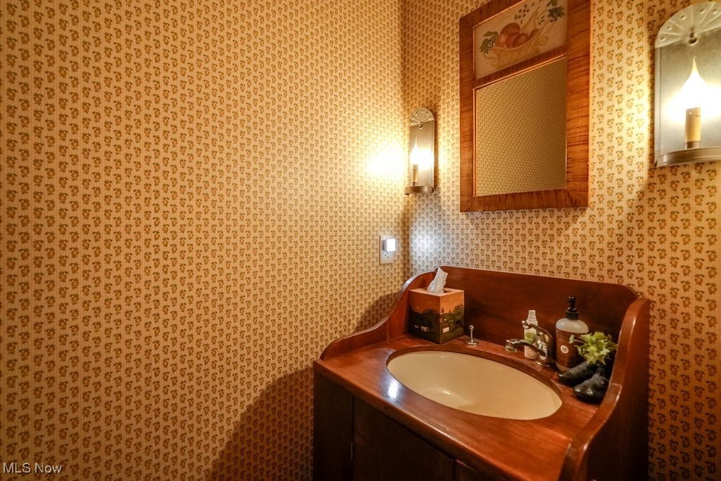 9699 Acme Road Rittman, OH 44270 - Photo 21 of 36 Bathroom featuring vanity