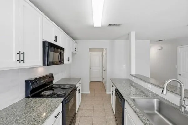 $2,050 | 2320 Bloomfield Drive, Arlington, TX 76012