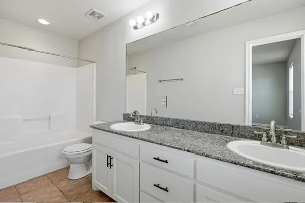 $2,050 | 2320 Bloomfield Drive, Arlington, TX 76012