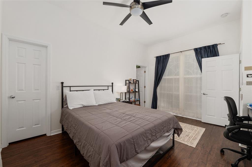 129 Northwest 48th Boulevard, Unit 6 Gainesville, FL 32607 - Photo 16 of 33
