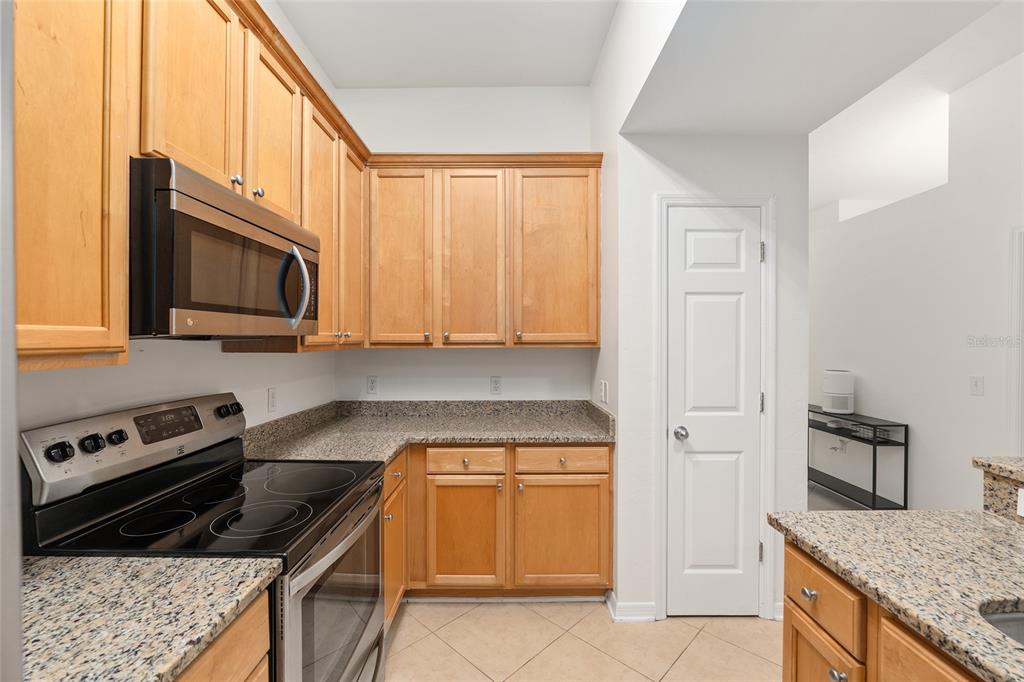 129 Northwest 48th Boulevard, Unit 6 Gainesville, FL 32607 - Photo 6 of 33