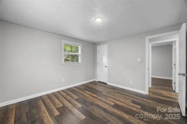 a house view with a outdoor space