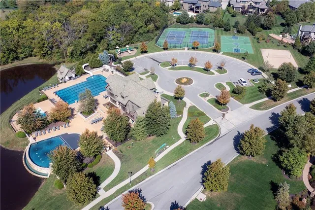 $819,950 | 16524 Lucille Street, Overland Park, KS 66221