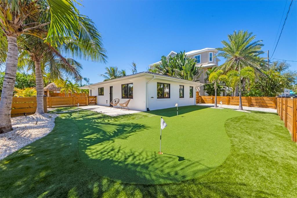 412 Alamanda Road Anna Maria, FL 34216 - Photo 8 of 43 Gallery Image 8