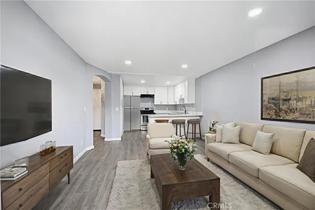 $350,000 | 6815 Remmet Avenue, Unit 215, Canoga Park, CA 91303