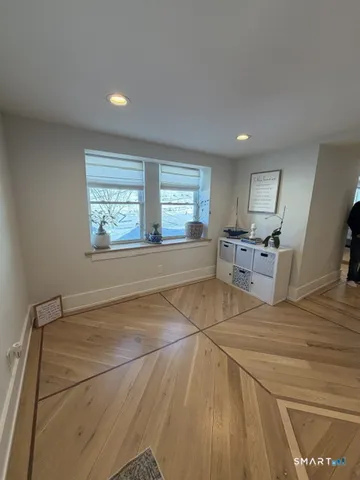 $5,000 | 826 Dogburn Road, Orange, CT 06477