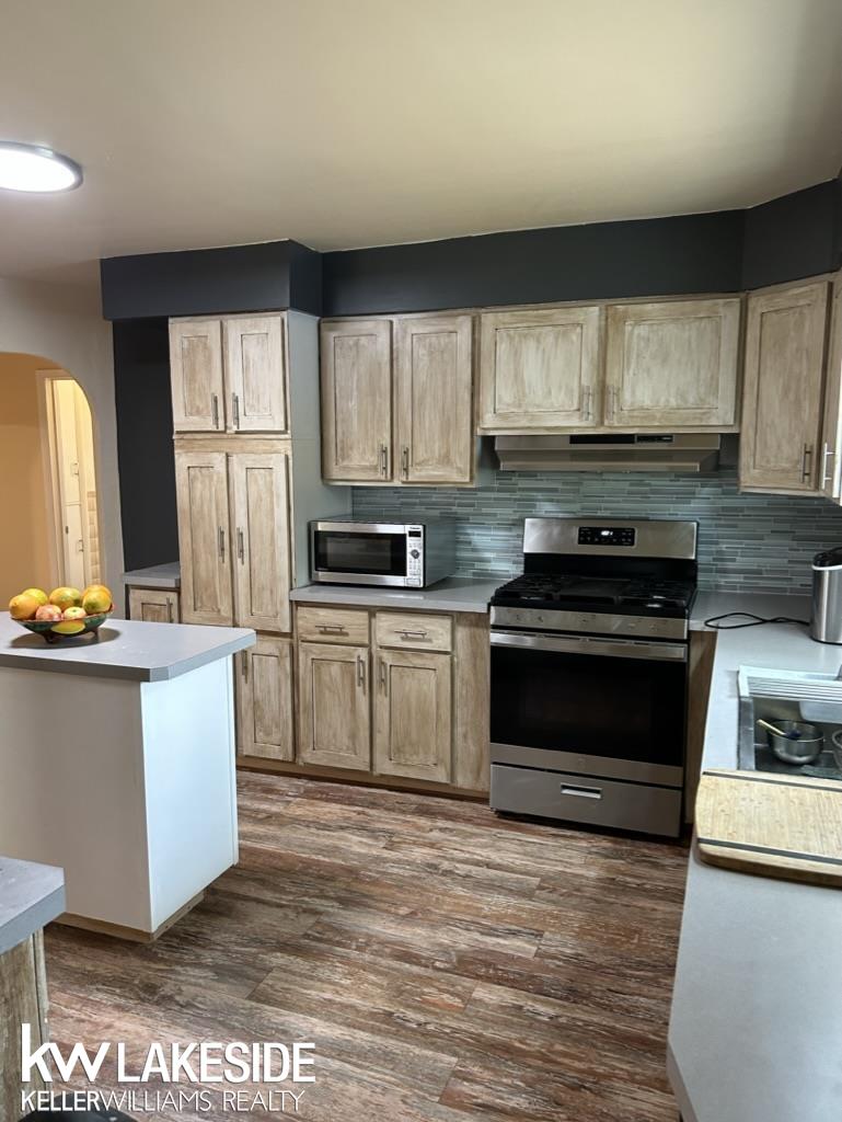 5196 East Stanley Road Flint, MI 48506 - Photo 13 of 21 50113413-12.JPG