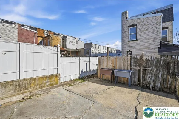 $1,600 | 37 North Spruce Street, Allentown, PA 18102