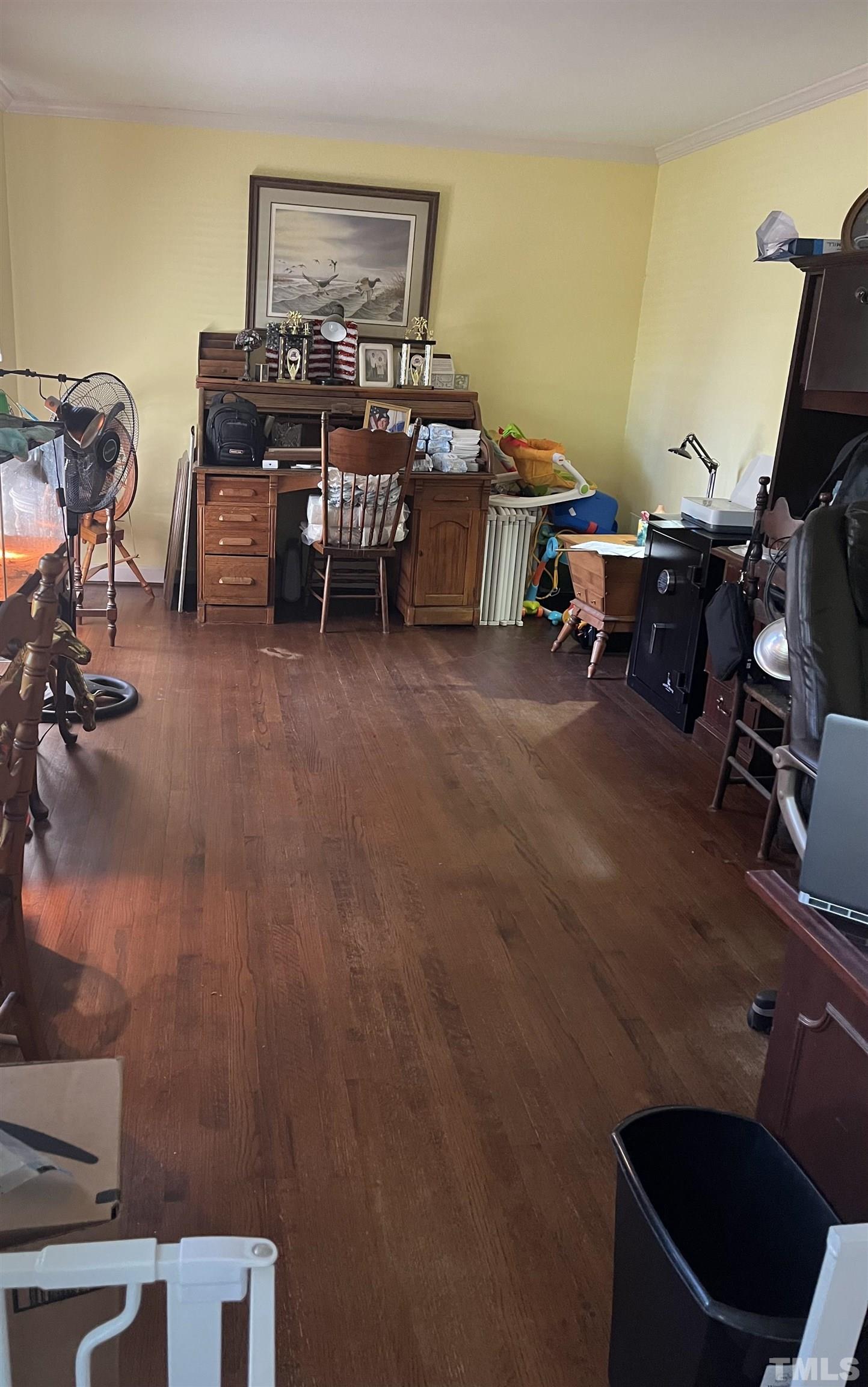 929 Deerfield Road Raleigh, NC 27609 - Photo 5 of 6 a view of a workspace with furniture