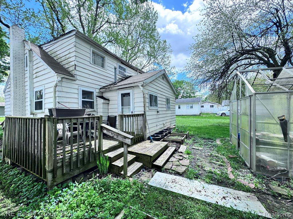 4928 Hughes Road Lansing, MI 48910 - Photo 2 of 35