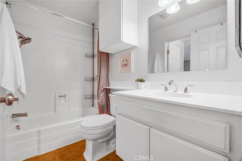 1514 Via Del Rio Corona, CA 92882 - Photo 15 of 41 a bathroom with a sink a toilet and a bathtub
