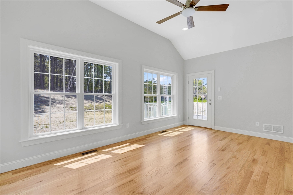 46 Liberty Lane Enfield, CT 06082 - Photo 13 of 25