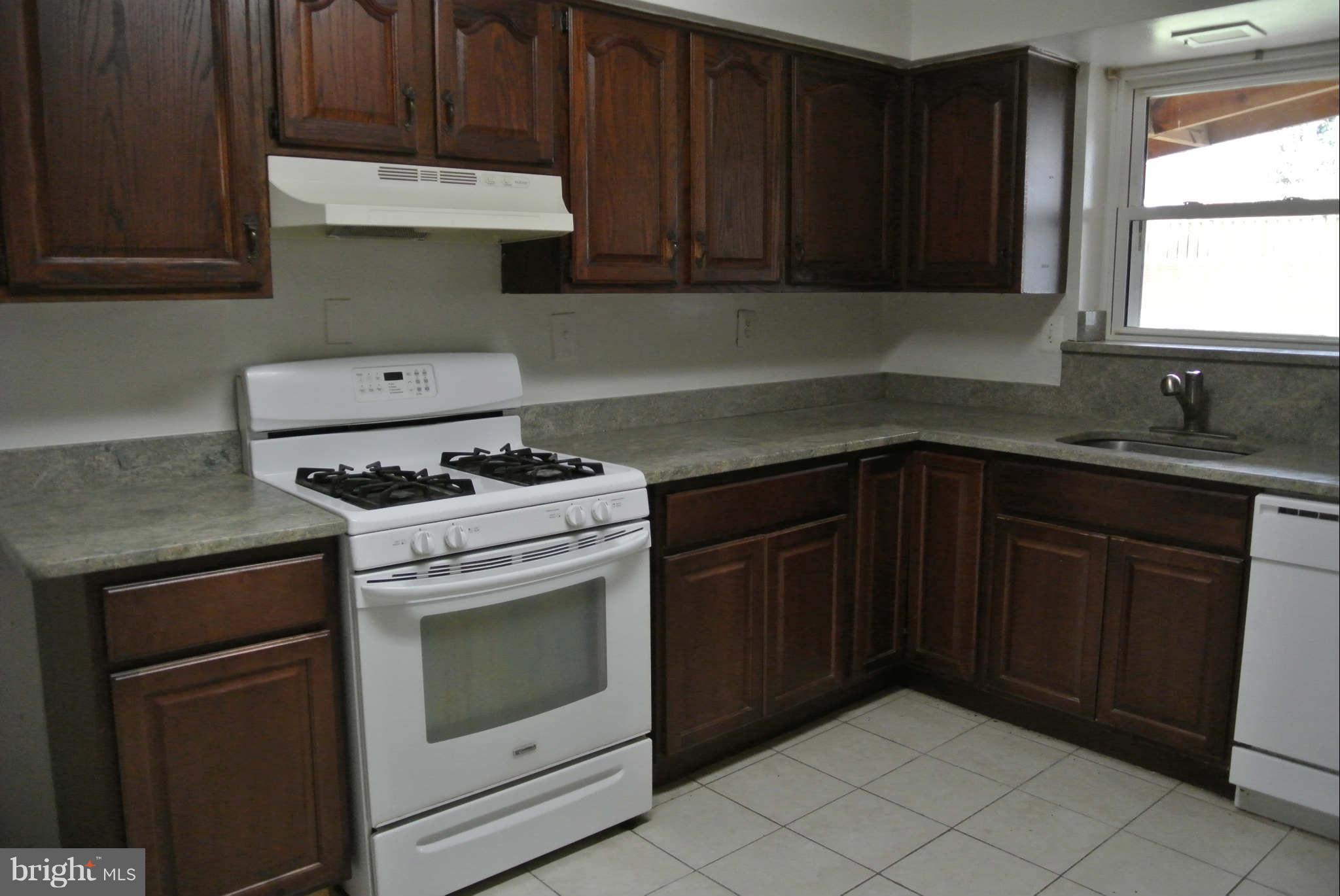 2608 Rittenhouse Street Northwest Washington, DC 20015 - Photo 2 of 11 Kitchen