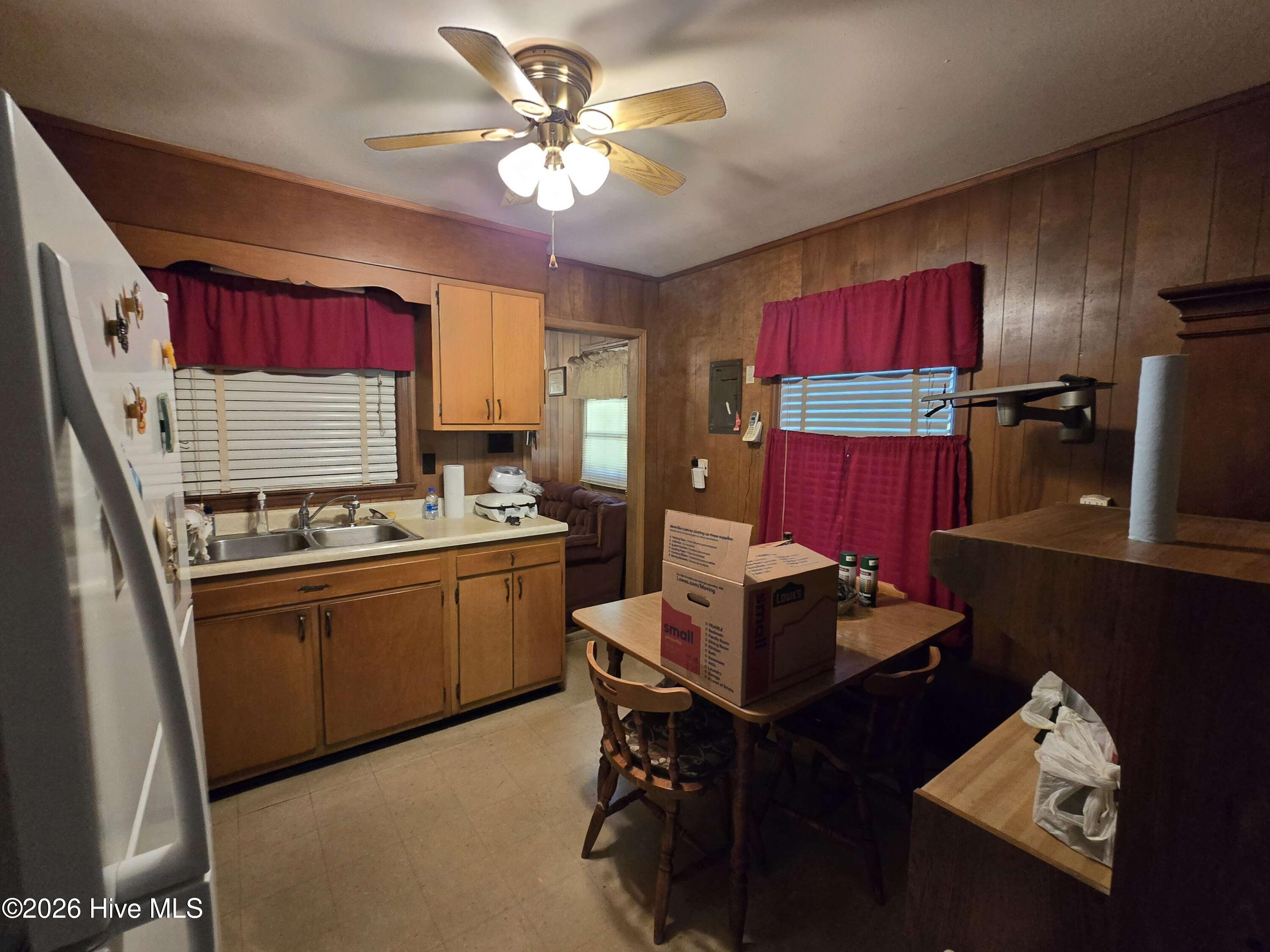 1116 Leak Street Rockingham, NC 28379 - Photo 5 of 14