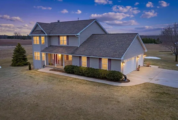 $664,900 | 5772 Blahnik Road, Denmark, WI 54208