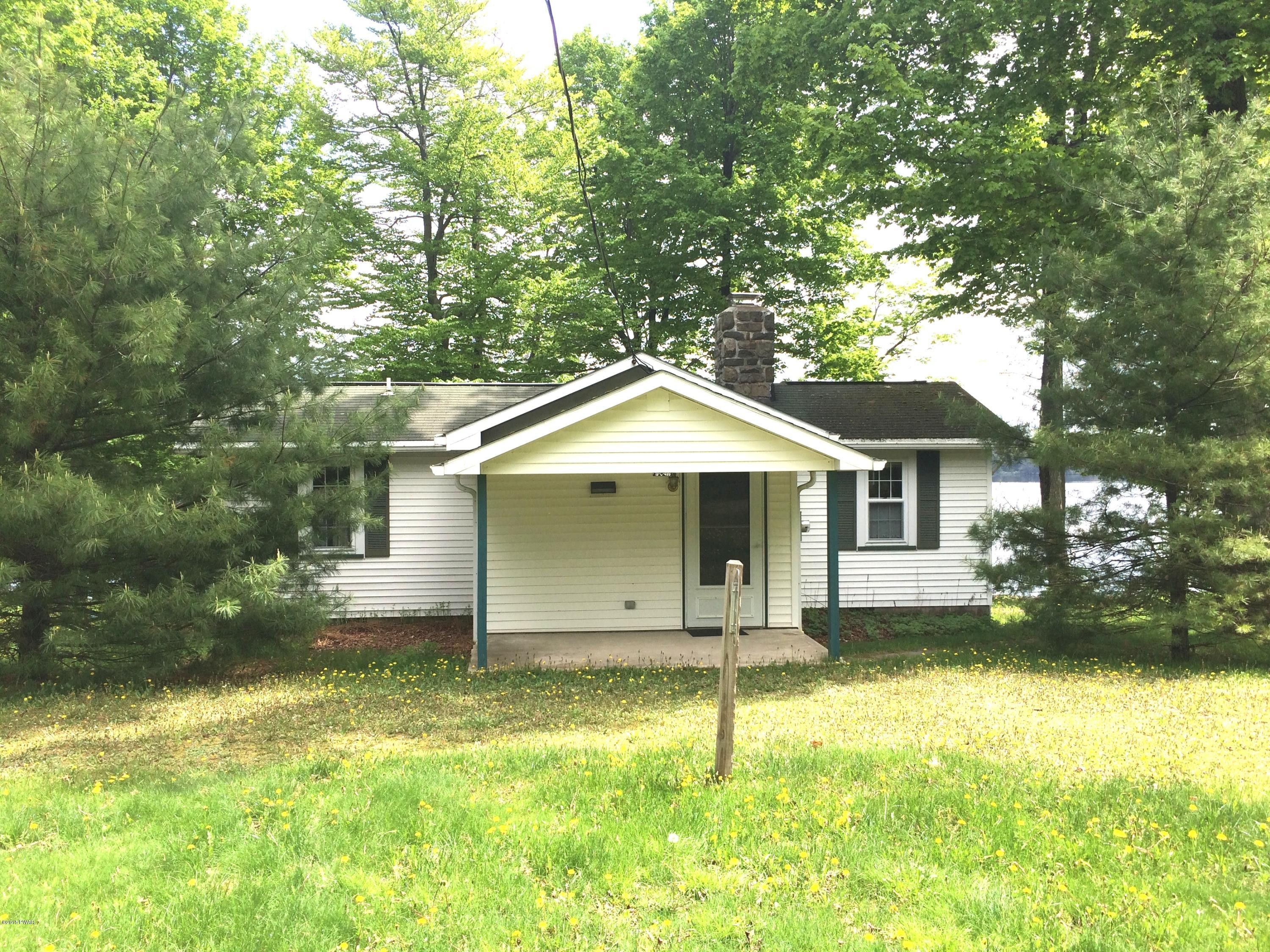 144 Ridgefield Point Road Greentown, PA 18426 - Photo 1 of 11
