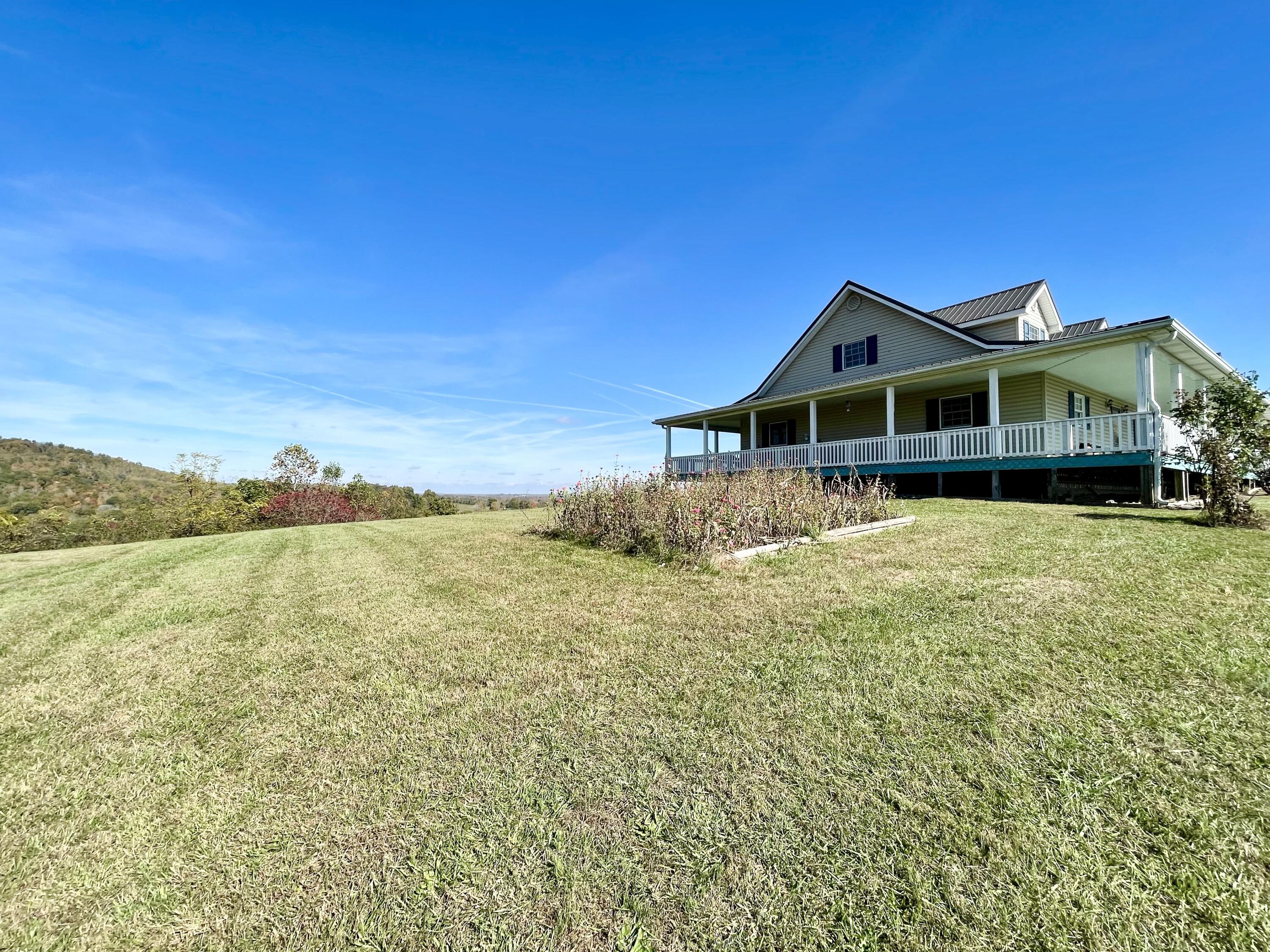 587 Irvine Road Science Hill, KY 42553 - Photo 14 of 90 1AC6D3DC-89BB-45B0-AB06-477CF4C7AB34
