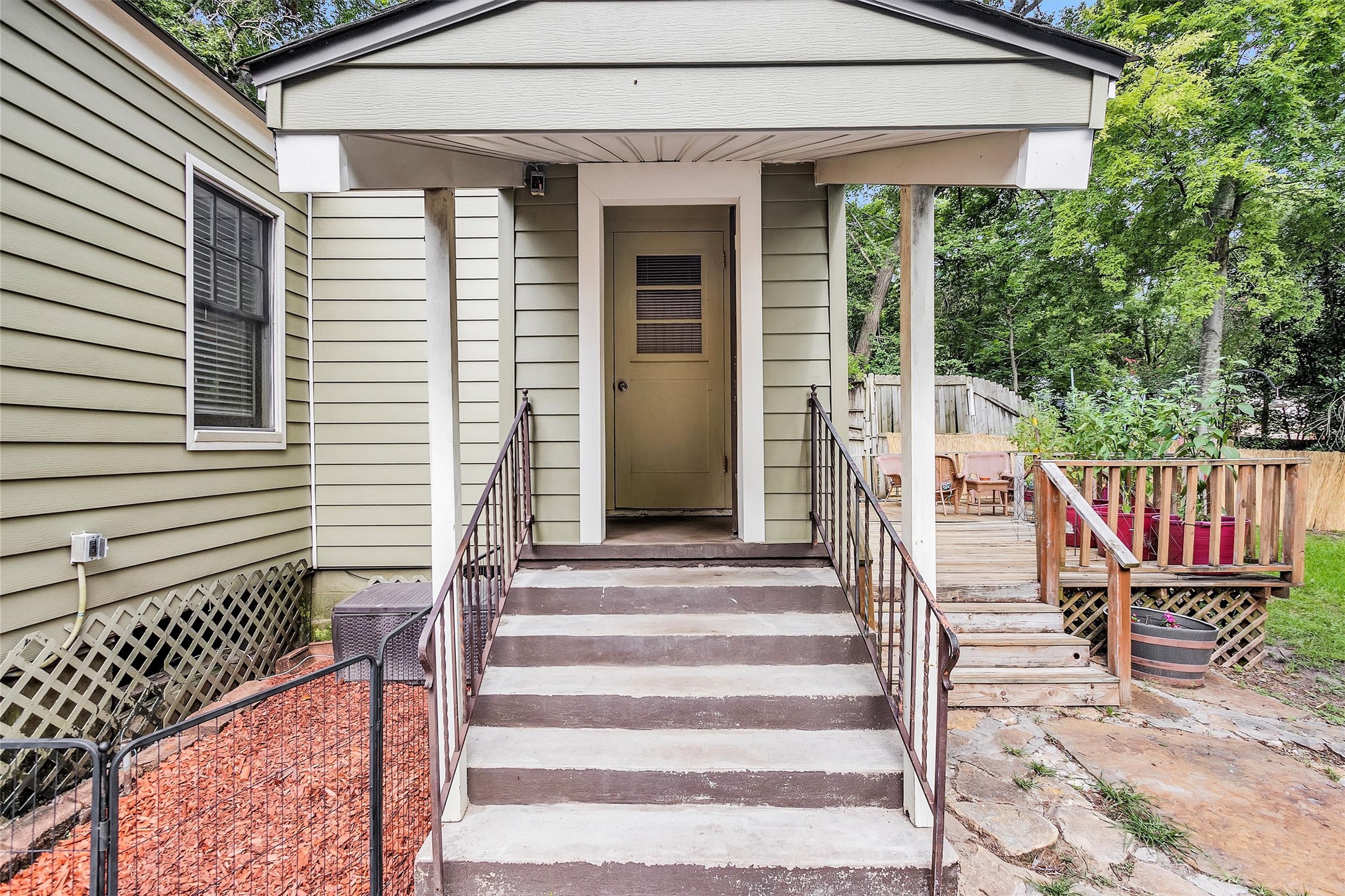 1720 18th Street Huntsville, TX 77340 - Photo 6 of 37 a balcony view with a seating space