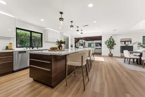 $3,890,000 | 2451 Malibu Way, Del Mar, CA 92014