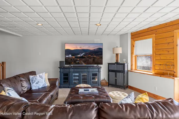 $899,000 | 68 Gaby Road, Hunter, NY 12442