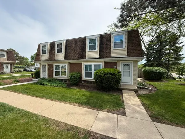 $2,200 | 620 Academy Court, Schaumburg, IL 60107