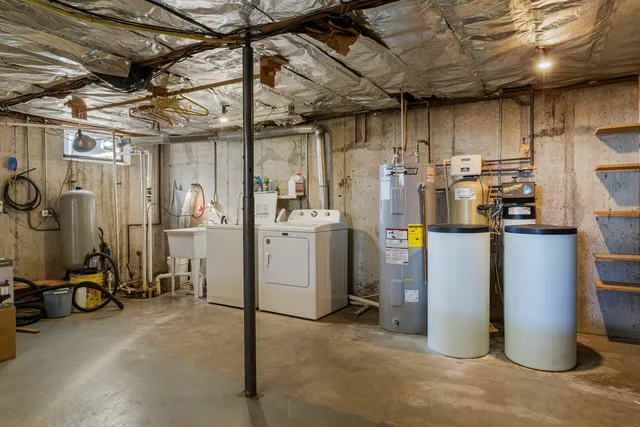 $224,900 | 586 Highway 45, Paxton, IL 60957