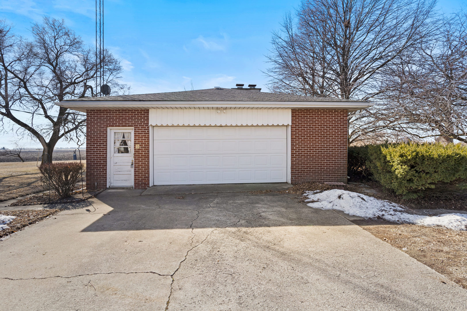 586 Highway 45 Paxton, IL 60957 - Photo 28 of 33