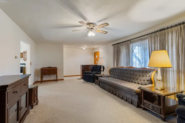 $224,900 | 586 Highway 45, Paxton, IL 60957