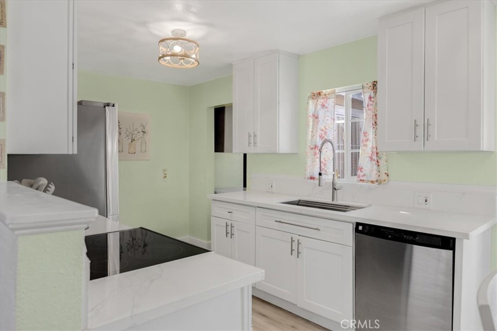 414 South Linden Avenue Rialto, CA 92376 - Photo 22 of 44