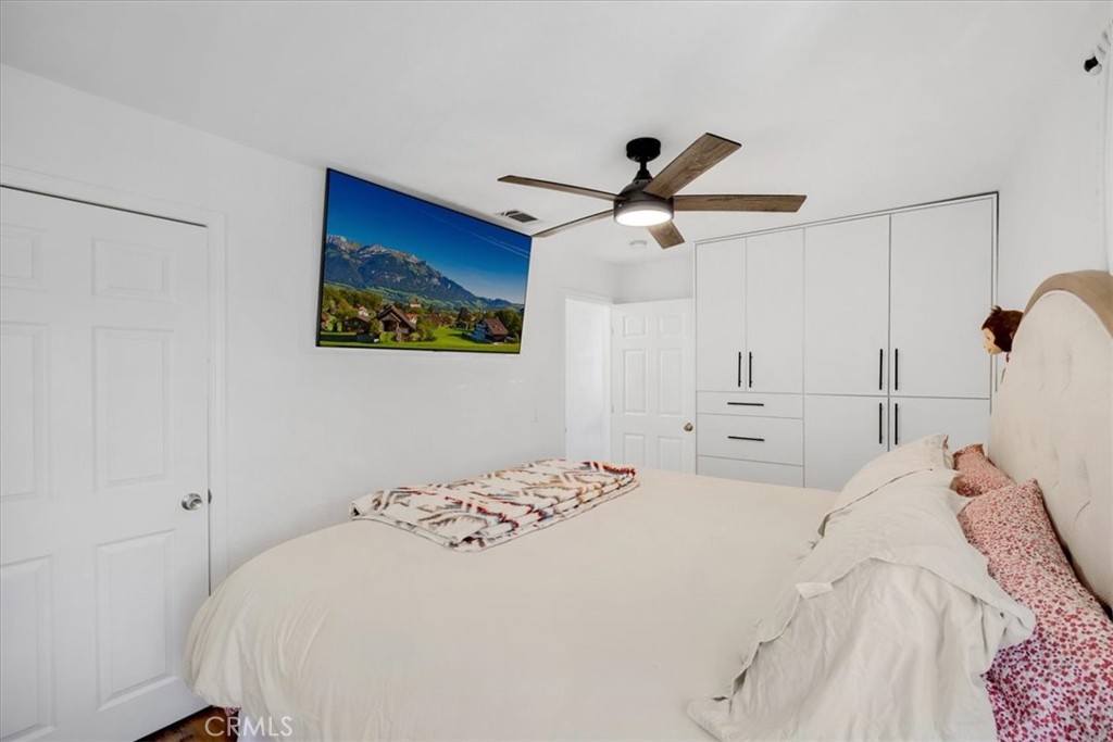 414 South Linden Avenue Rialto, CA 92376 - Photo 27 of 44