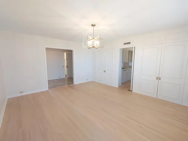 $4,300 | 3200 East Hampshire Street, Milwaukee, WI 53211