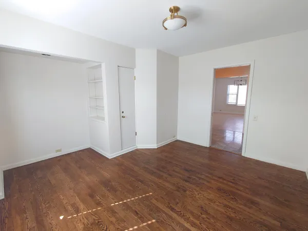 $4,300 | 3200 East Hampshire Street, Milwaukee, WI 53211