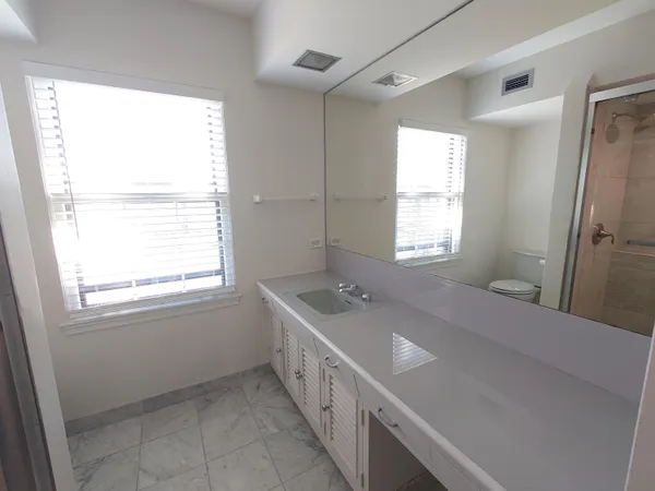 $4,300 | 3200 East Hampshire Street, Milwaukee, WI 53211