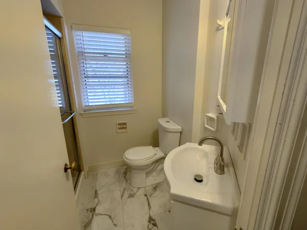 $4,300 | 3200 East Hampshire Street, Milwaukee, WI 53211