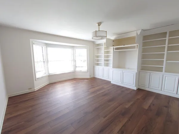 $4,300 | 3200 East Hampshire Street, Milwaukee, WI 53211