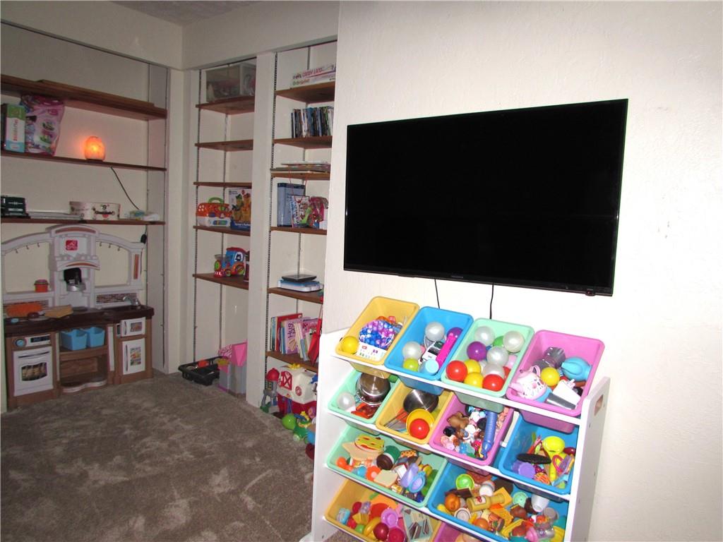 417 Rampart Boulevard New Kensington, PA 15068 - Photo 34 of 39