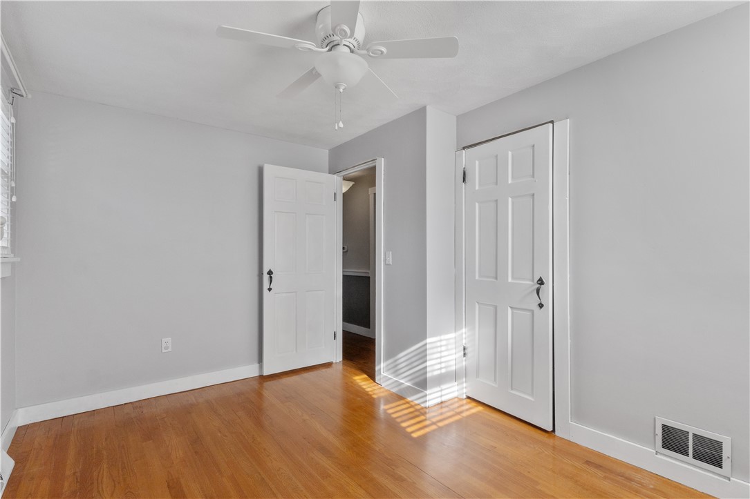 61 Kerri Lyn Road Warwick, RI 02889 - Photo 17 of 39