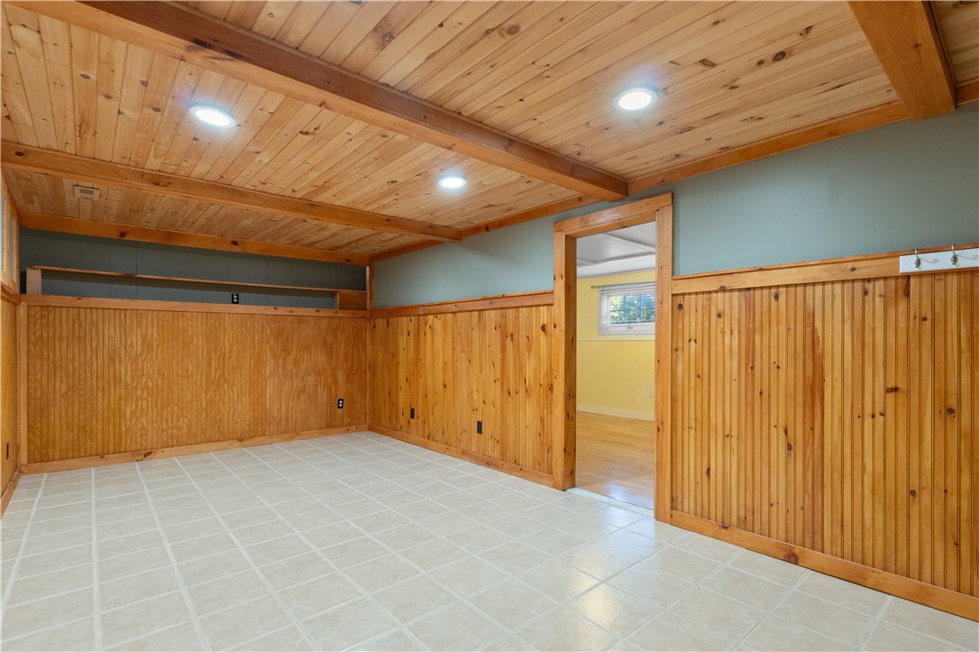 61 Kerri Lyn Road Warwick, RI 02889 - Photo 33 of 39