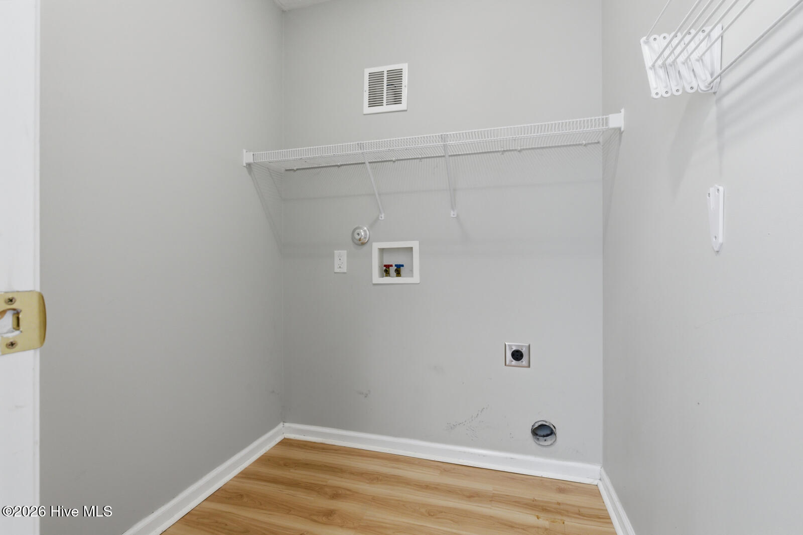 257 Rutherford Way Jacksonville, NC 28540 - Photo 25 of 43 Downstairs laundry room