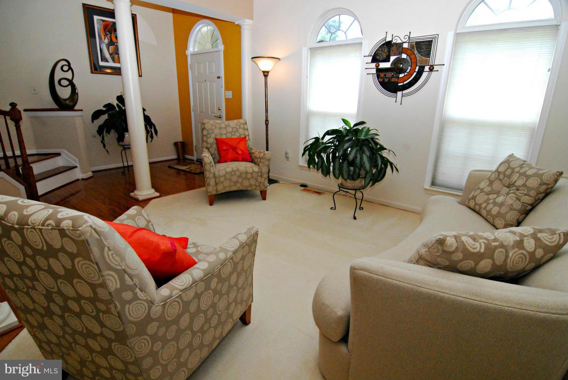 12405 Spring Ridge Court Laurel, MD 20708 - Photo 3 of 30 Living Room
