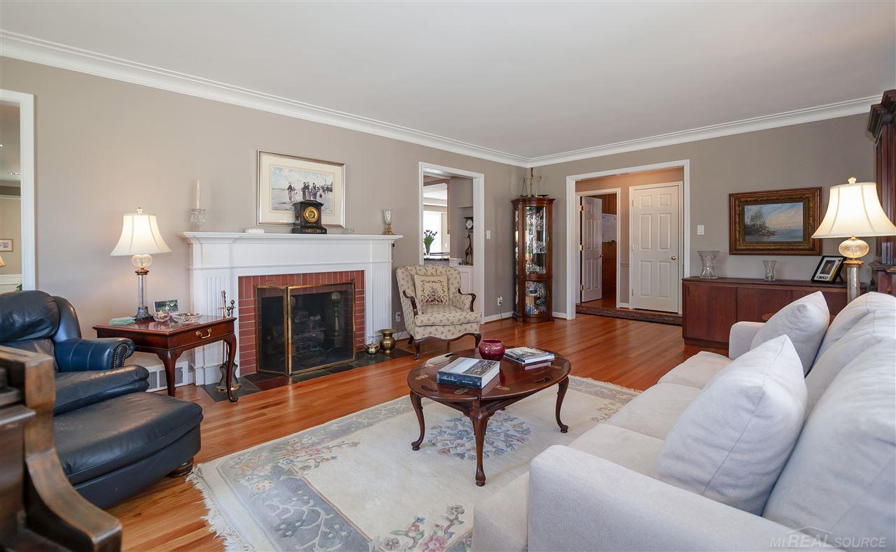 1415 South Renaud Road Grosse Pointe Woods, MI 48236 - Photo 11 of 65