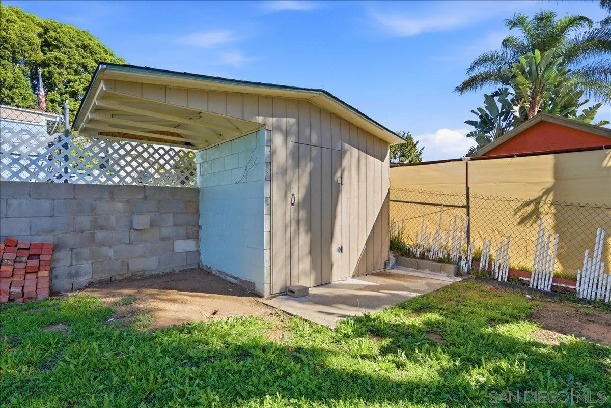 214 Summit Avenue Fallbrook, CA 92028 - Photo 40 of 43