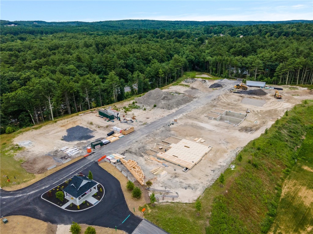 42 Overlook Lane Glocester, RI 02814 - Photo 8 of 37