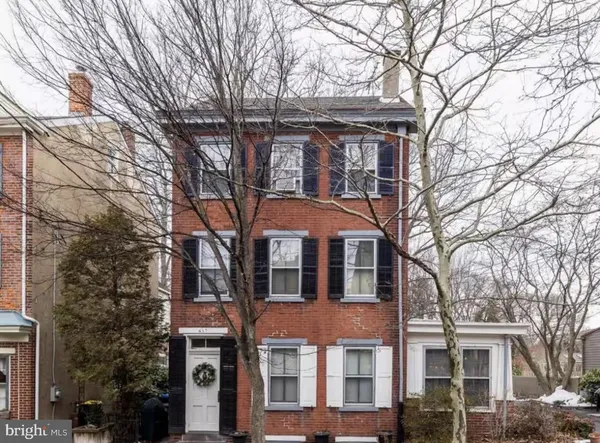 $1,700 | 417 Delaware Street, New Castle, DE 19720