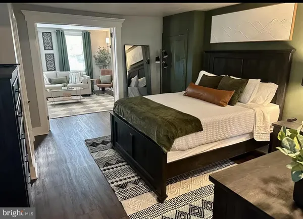 $1,700 | 417 Delaware Street, New Castle, DE 19720